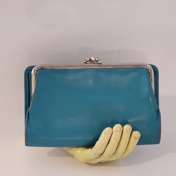 St. Thomas Handbags - Vintage ST. THOMAS Folded Wallet